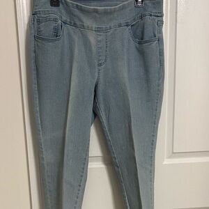EUC Classic Denim Straight Leg Women's Petite Jeans